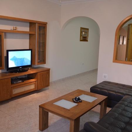 The April Maisonette Marsaskala Exterior photo