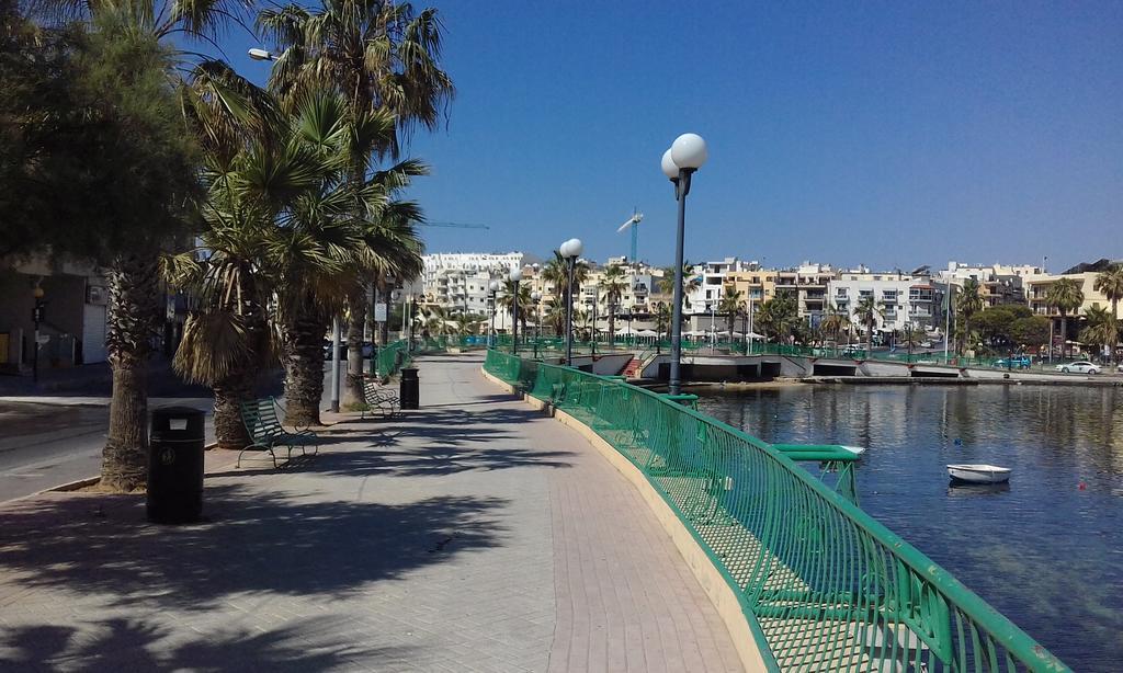 The April Maisonette Marsaskala Exterior photo